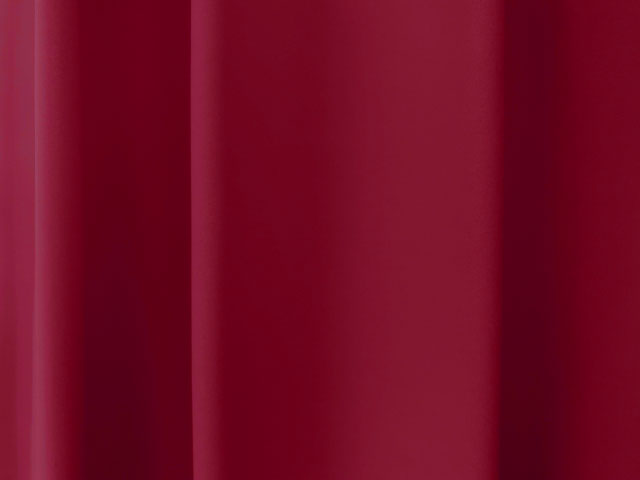 ボルドー色のカーテン